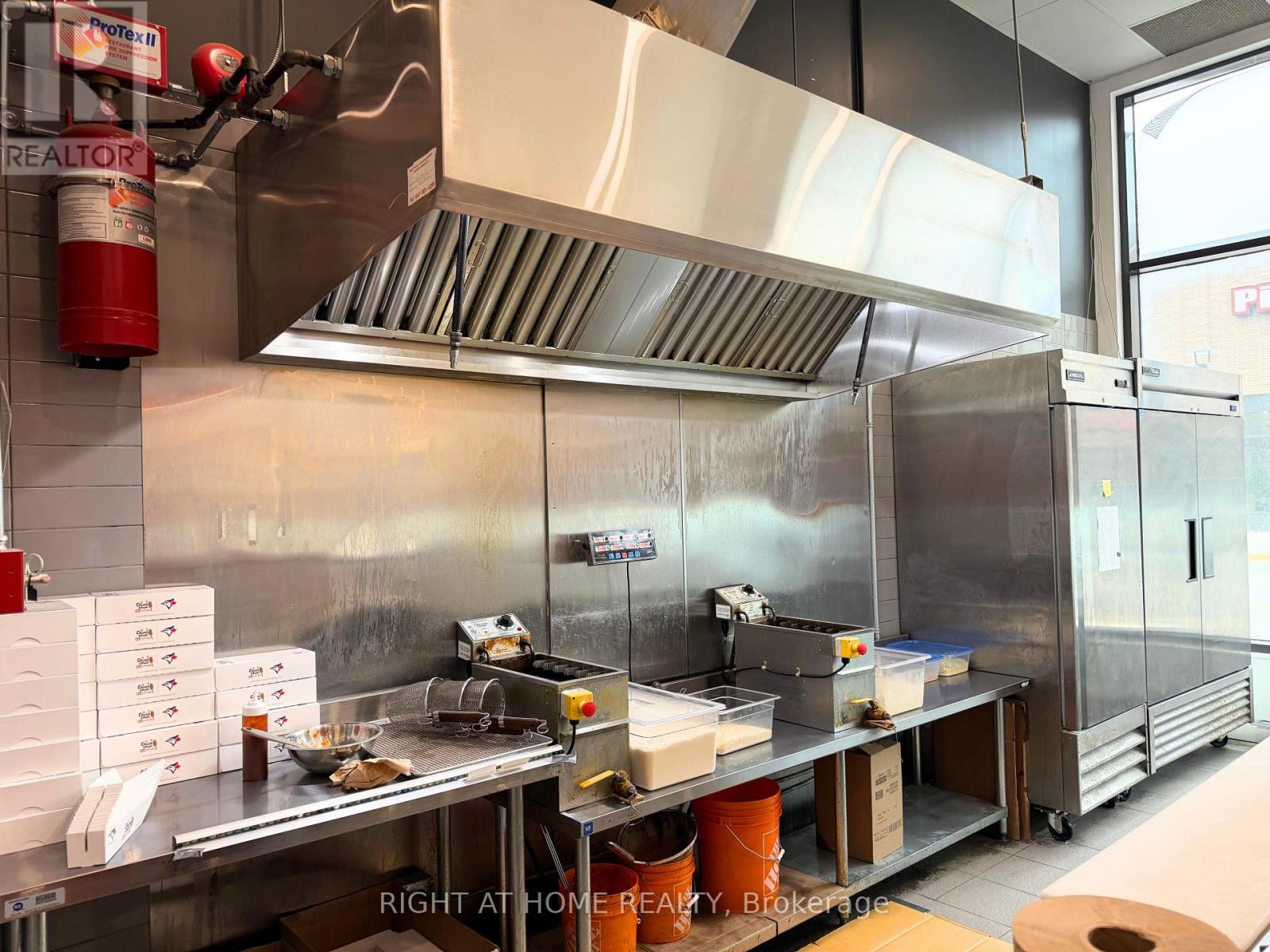 J104 - 90 Weston Road, Toronto, Ontario  M6N 0A6 - Photo 9 - W13017106