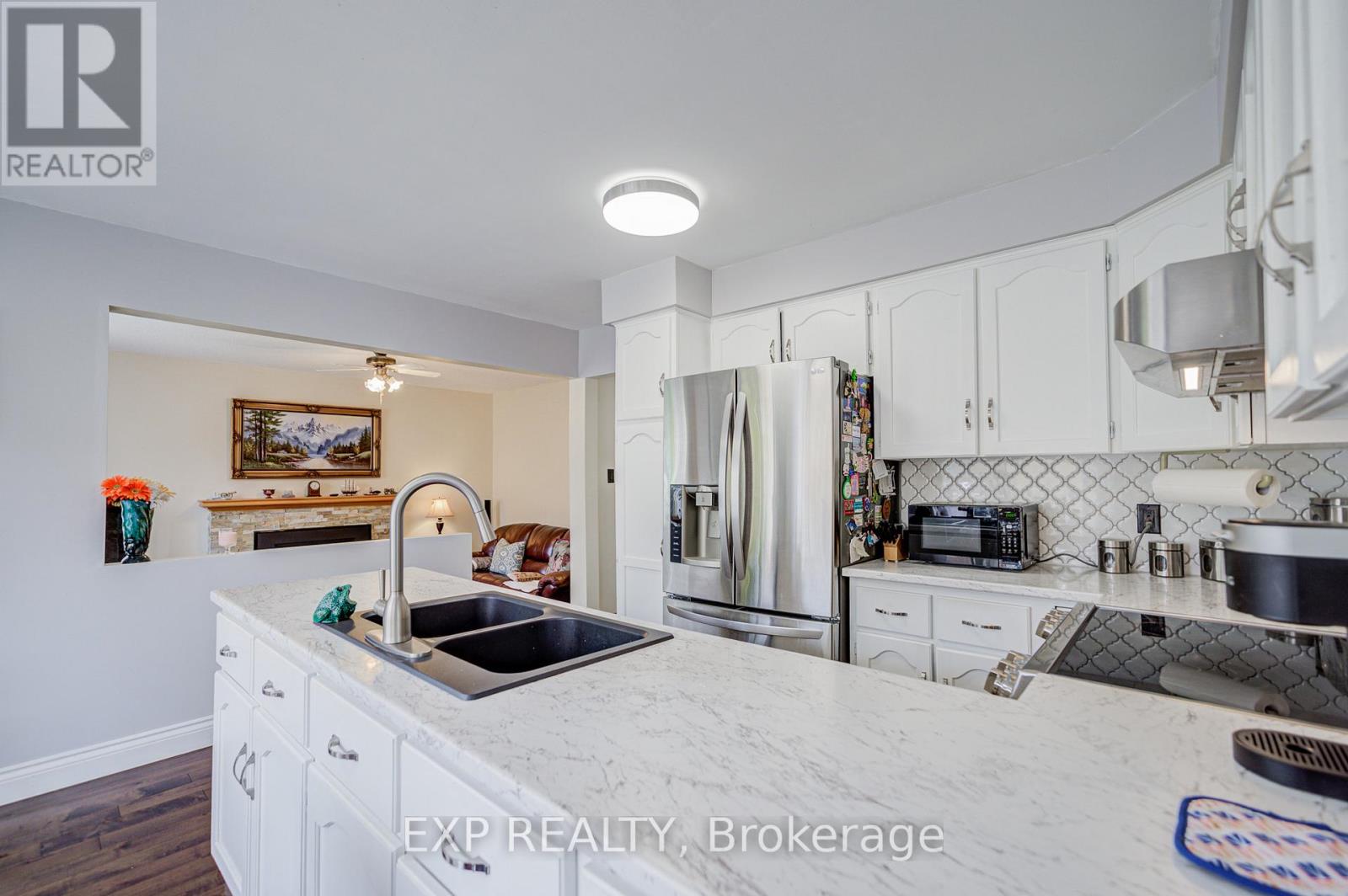 207 Stoke Drive, Kitchener, Ontario  N2N 2C3 - Photo 19 - X13017070