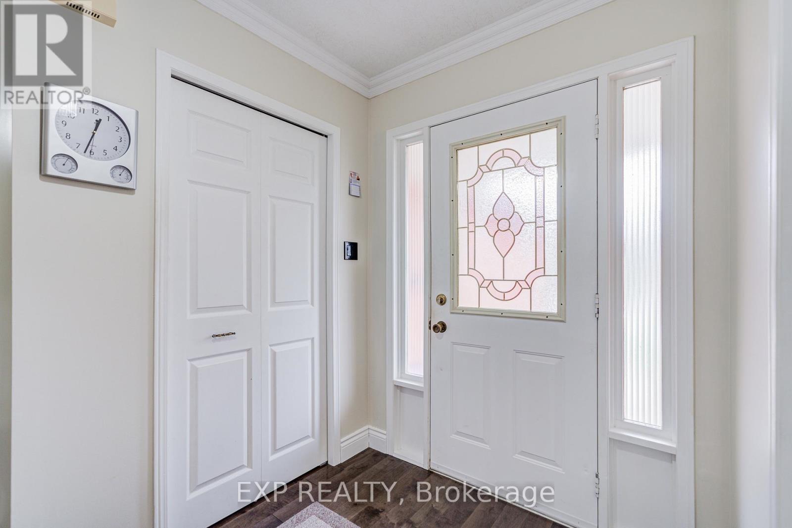 207 Stoke Drive, Kitchener, Ontario  N2N 2C3 - Photo 5 - X13017070