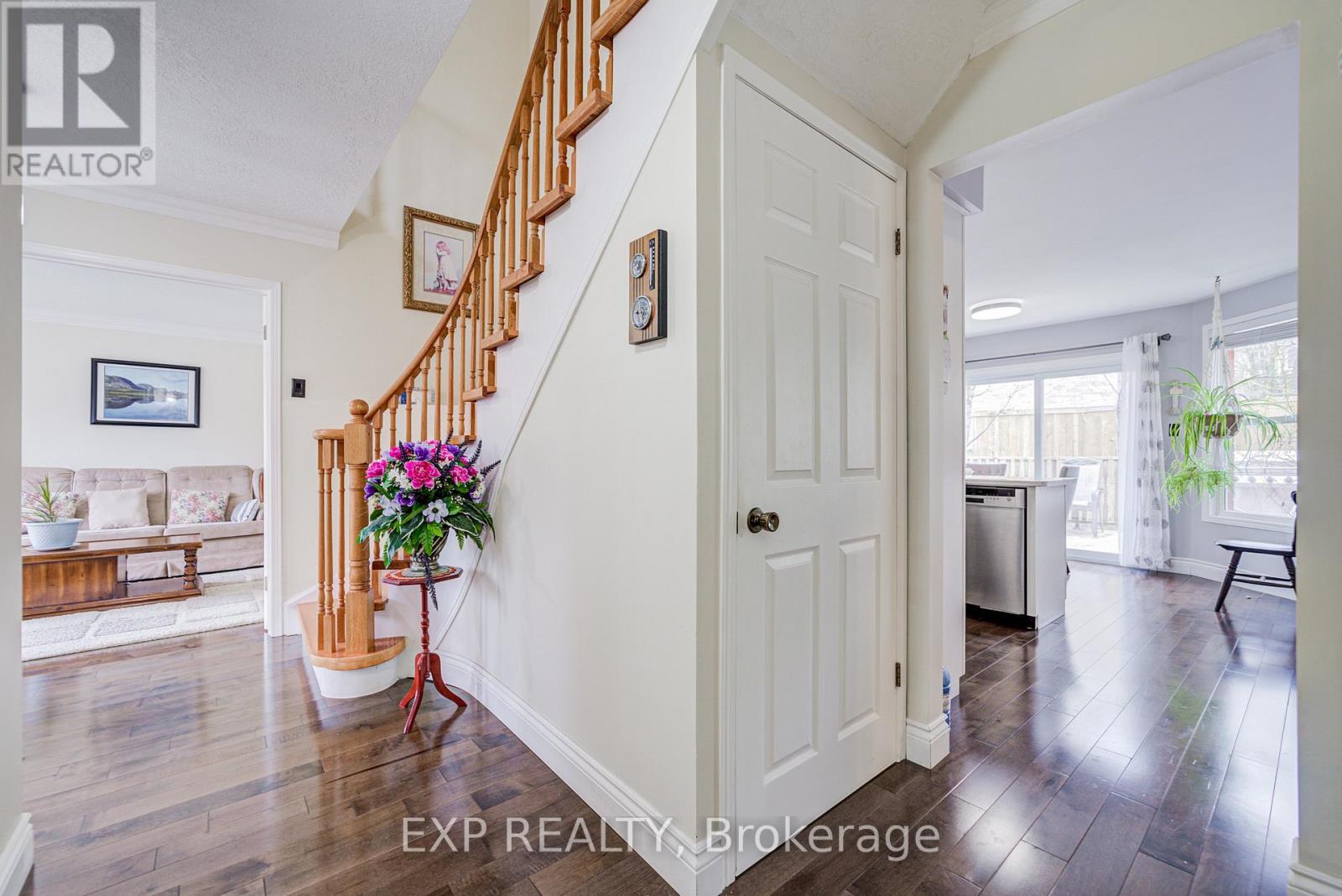 207 Stoke Drive, Kitchener, Ontario  N2N 2C3 - Photo 8 - X13017070