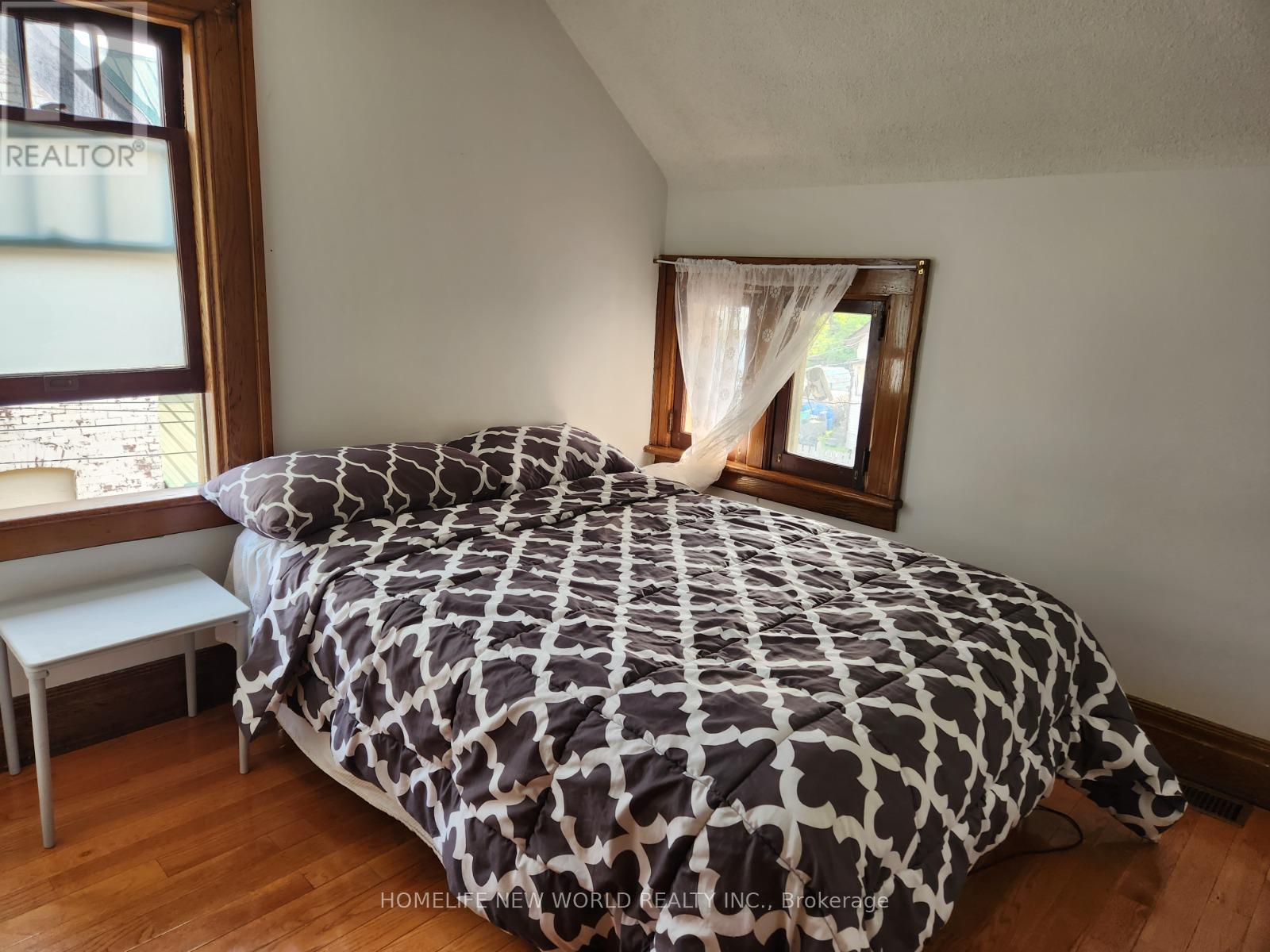 5134 Victoria Avenue, Niagara Falls, Ontario  L2E 4E3 - Photo 11 - X13017108