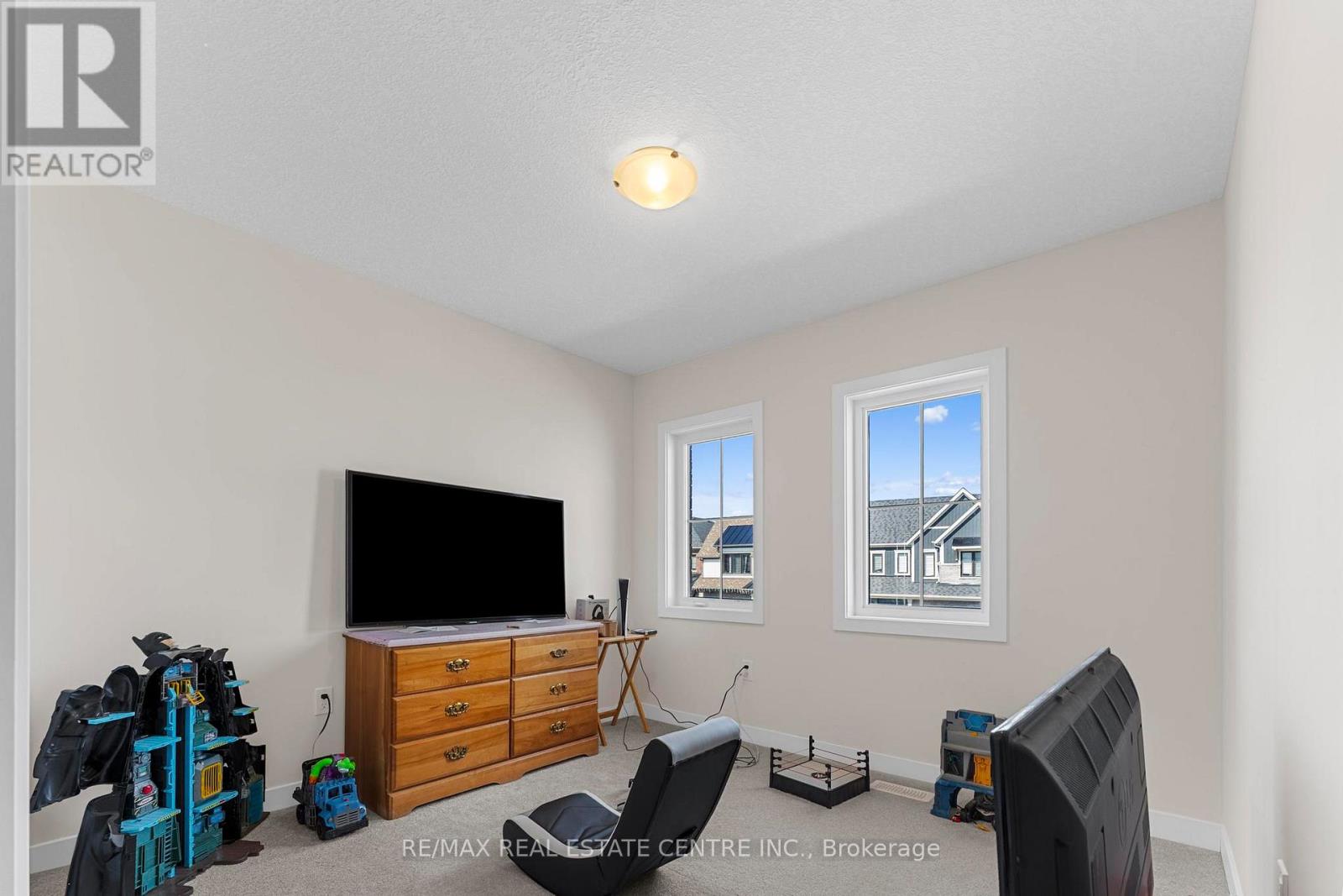 17 Downriver Drive, Welland, Ontario  L3B 0M5 - Photo 2 - X13017120