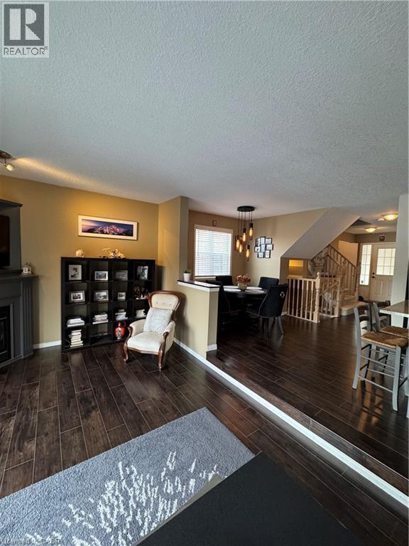 536 Beaver Creek Crescent, Waterloo, Ontario  N2V 2J6 - Photo 4 - 40822008