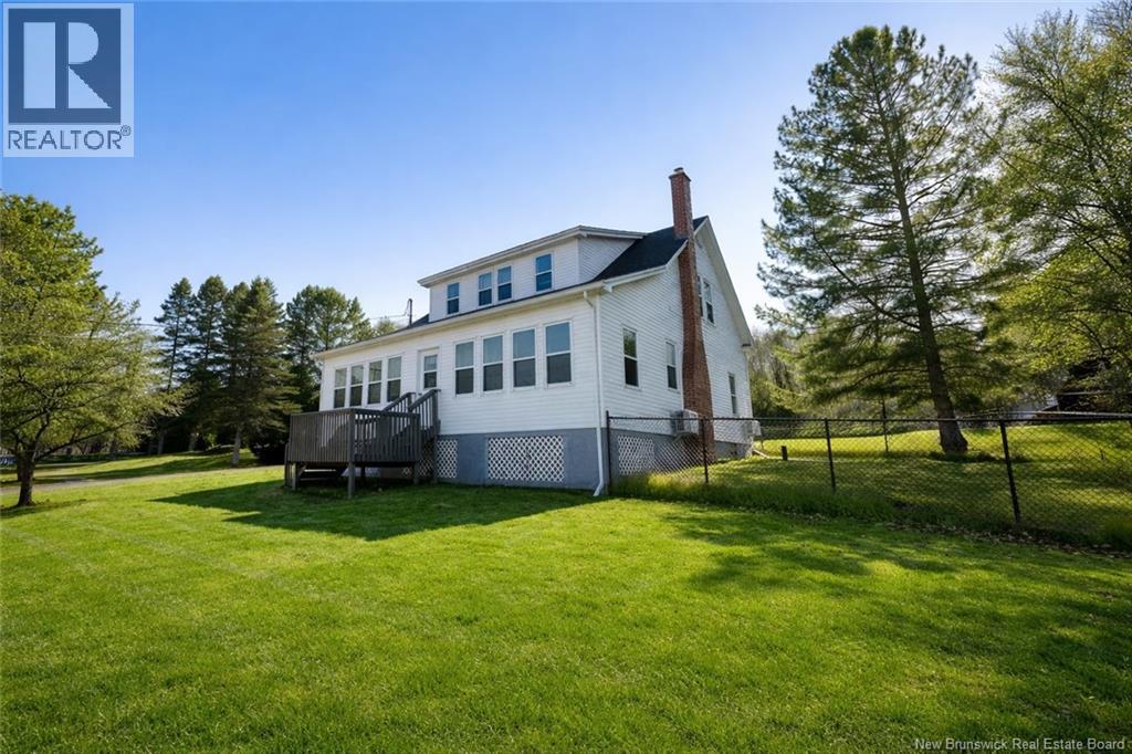 136 Riverview Drive, Florenceville-Bristol, New Brunswick  E7L 3M3 - Photo 2 - NB132833
