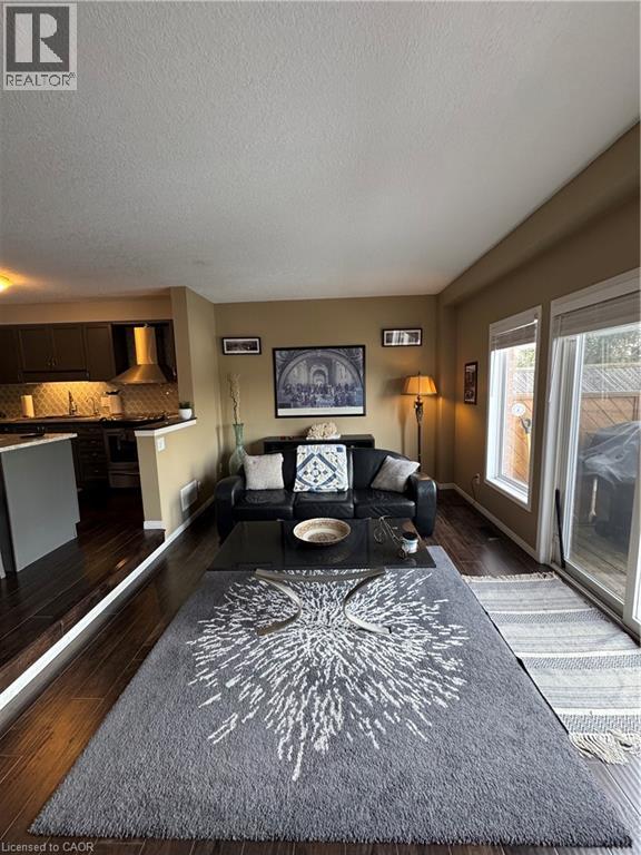 536 Beaver Creek Crescent, Waterloo, Ontario  N2V 2J6 - Photo 3 - 40822008