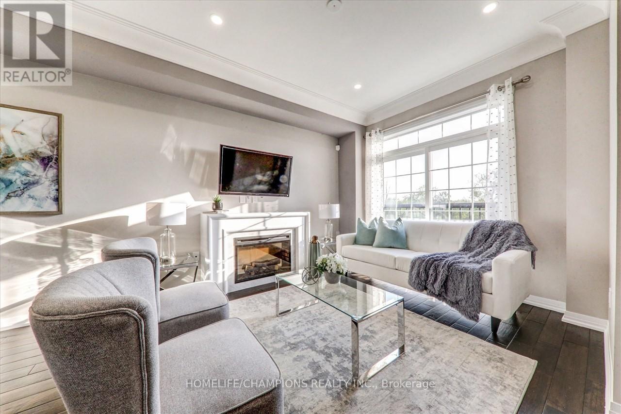 238 London Lane, Ajax, Ontario  L1T 0N5 - Photo 5 - E13017128