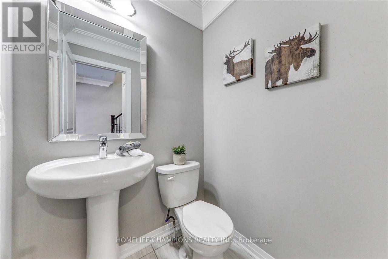 238 London Lane, Ajax, Ontario  L1T 0N5 - Photo 7 - E13017128