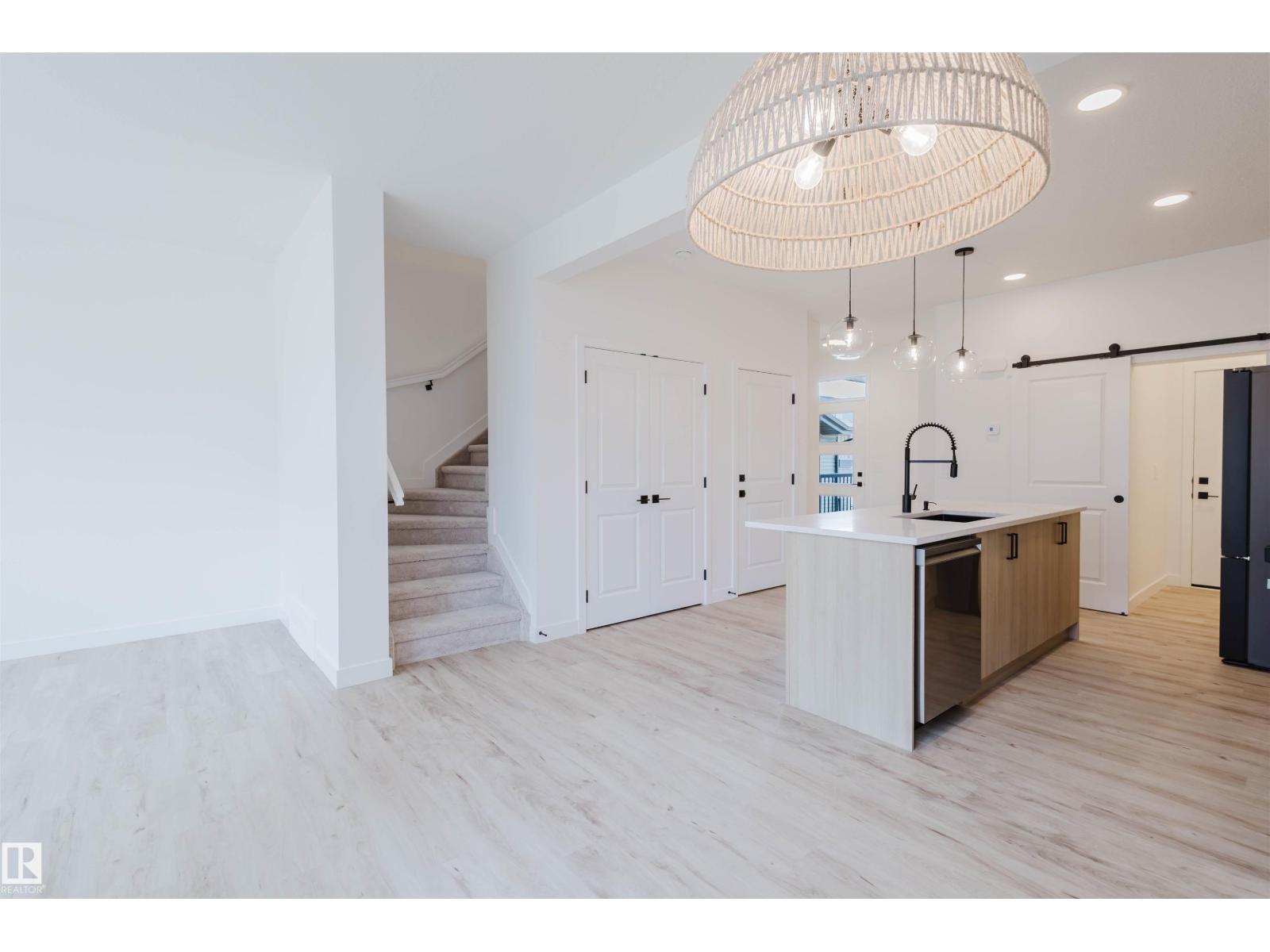 8253 Kiriak Lo Sw, Edmonton, Alberta  T6W 5A9 - Photo 13 - E4483111