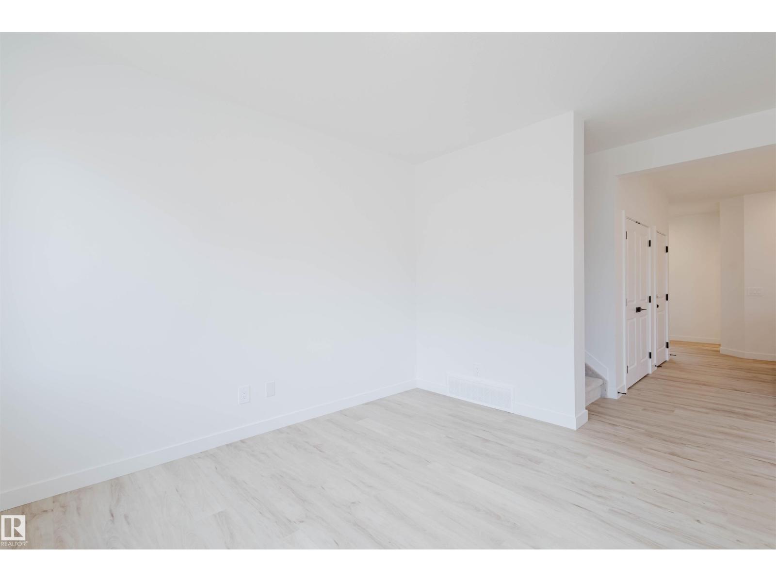 8253 Kiriak Lo Sw, Edmonton, Alberta  T6W 5A9 - Photo 16 - E4483111