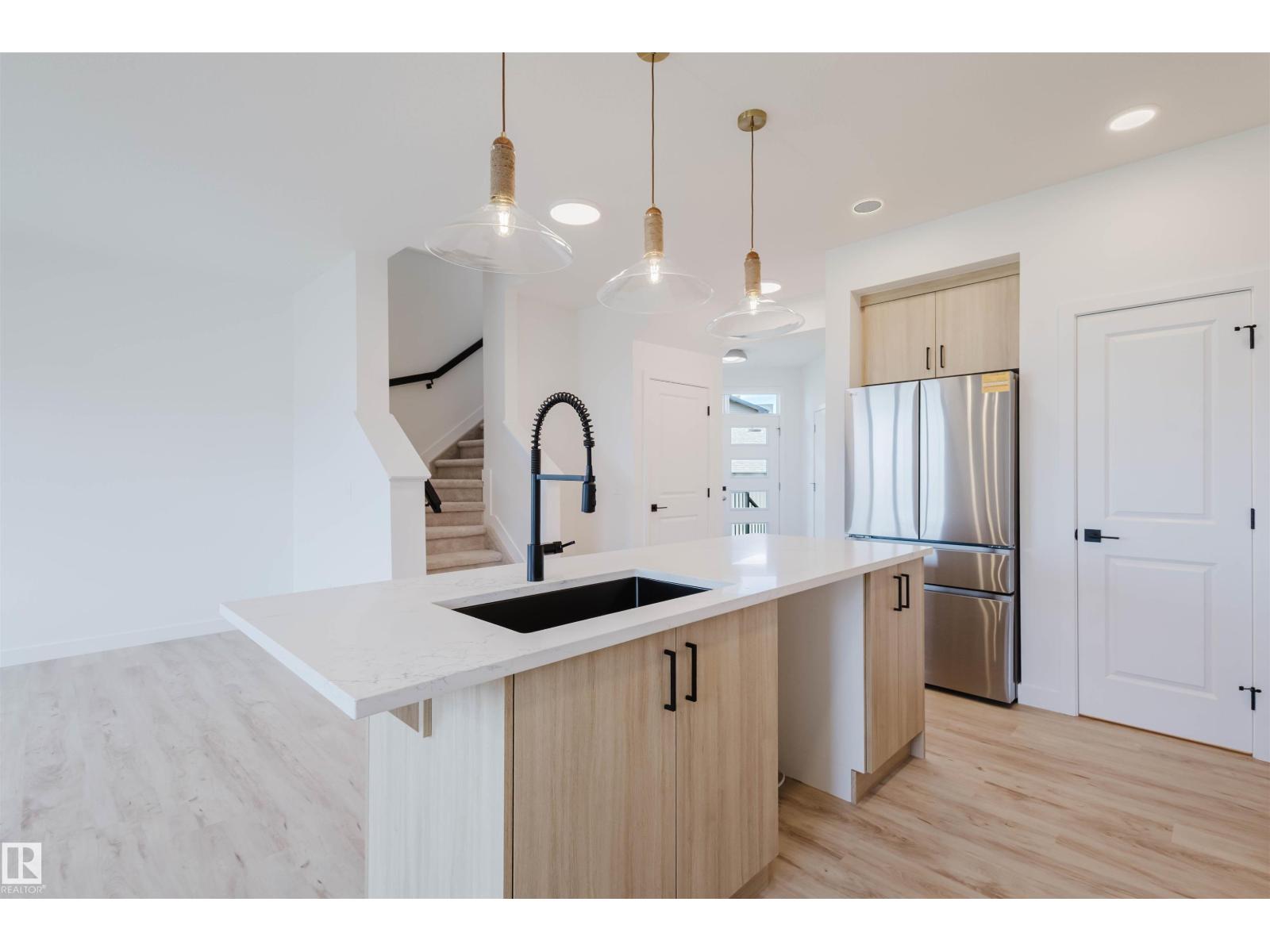 42 Chartres Cl, St. Albert, Alberta  T8T 2E1 - Photo 8 - E4483112