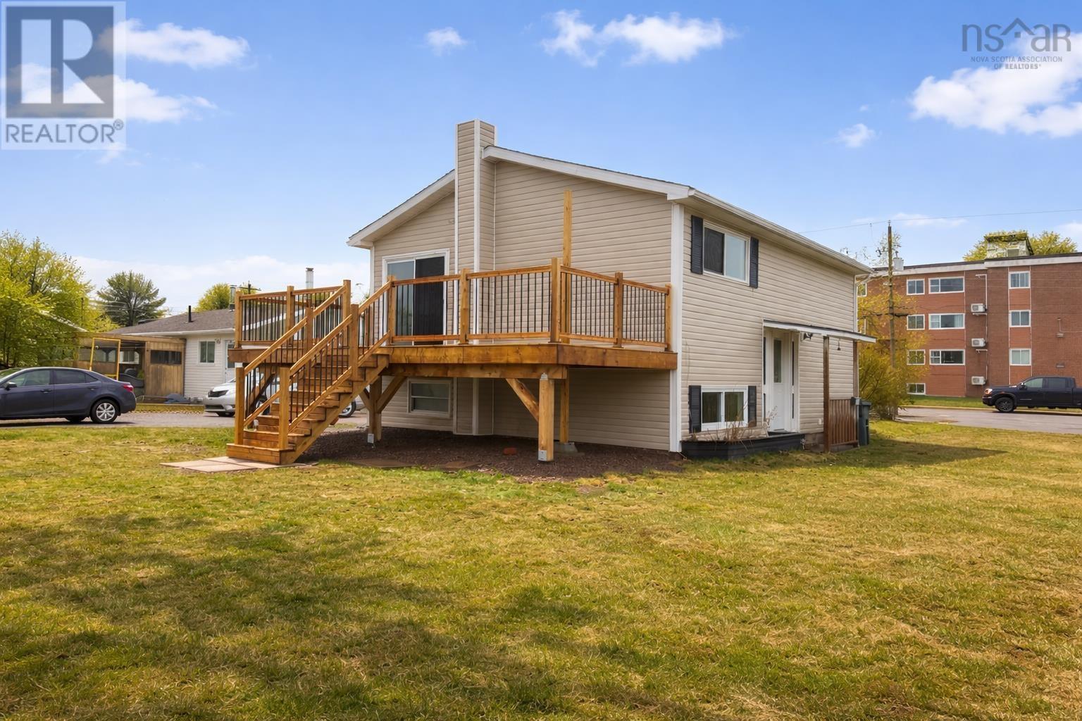 20 Dickey Street, Amherst, Nova Scotia  B4H 2H9 - Photo 4 - 202603753