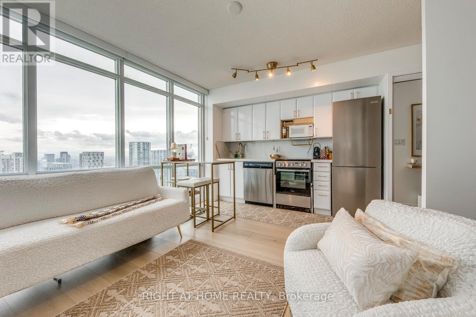 4816 - 11 Brunel Court, Toronto, Ontario  M5V 3Y3 - Photo 16 - C13017134