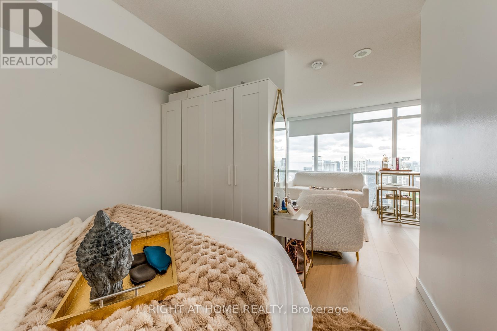 4816 - 11 Brunel Court, Toronto, Ontario  M5V 3Y3 - Photo 20 - C13017134