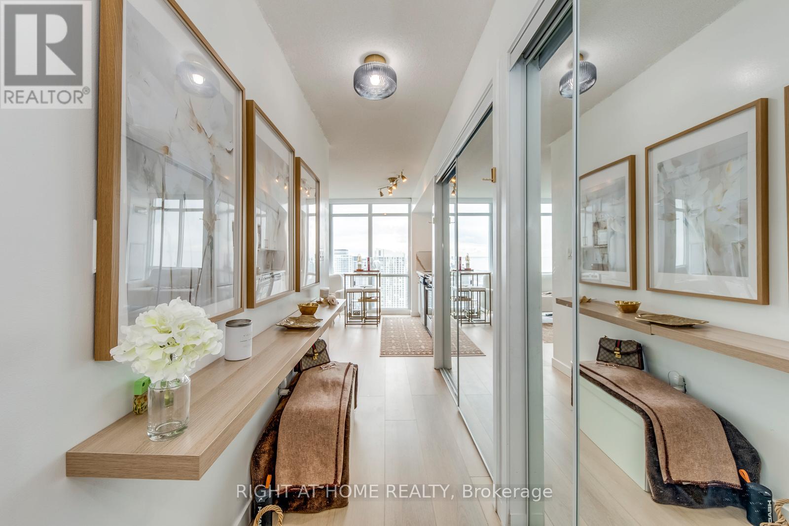 4816 - 11 Brunel Court, Toronto, Ontario  M5V 3Y3 - Photo 7 - C13017134