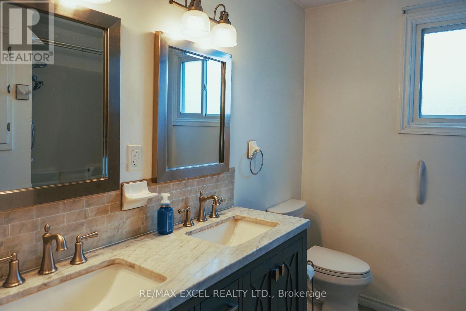 8061 Paddock Trail Drive, Niagara Falls, Ontario  L2H 1W8 - Photo 15 - X13016498