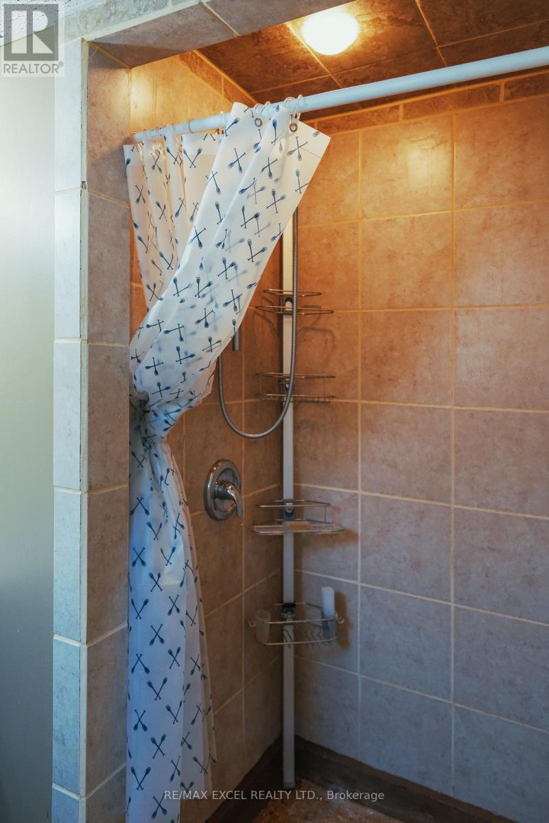 8061 Paddock Trail Drive, Niagara Falls, Ontario  L2H 1W8 - Photo 25 - X13016498