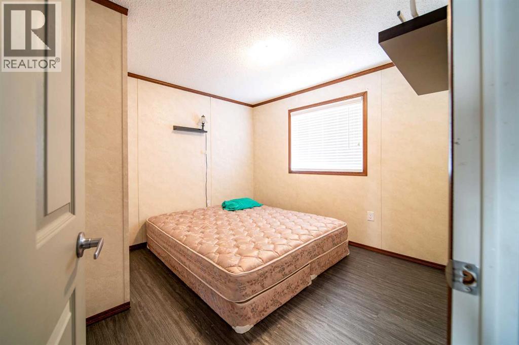 140 Hazel Street, Metiskow, Alberta  T0B 3A0 - Photo 9 - A2259795
