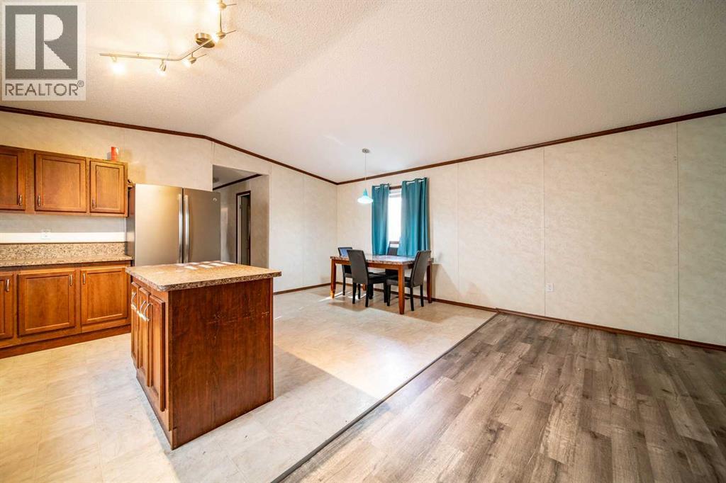 140 Hazel Street, Metiskow, Alberta  T0B 3A0 - Photo 4 - A2259795