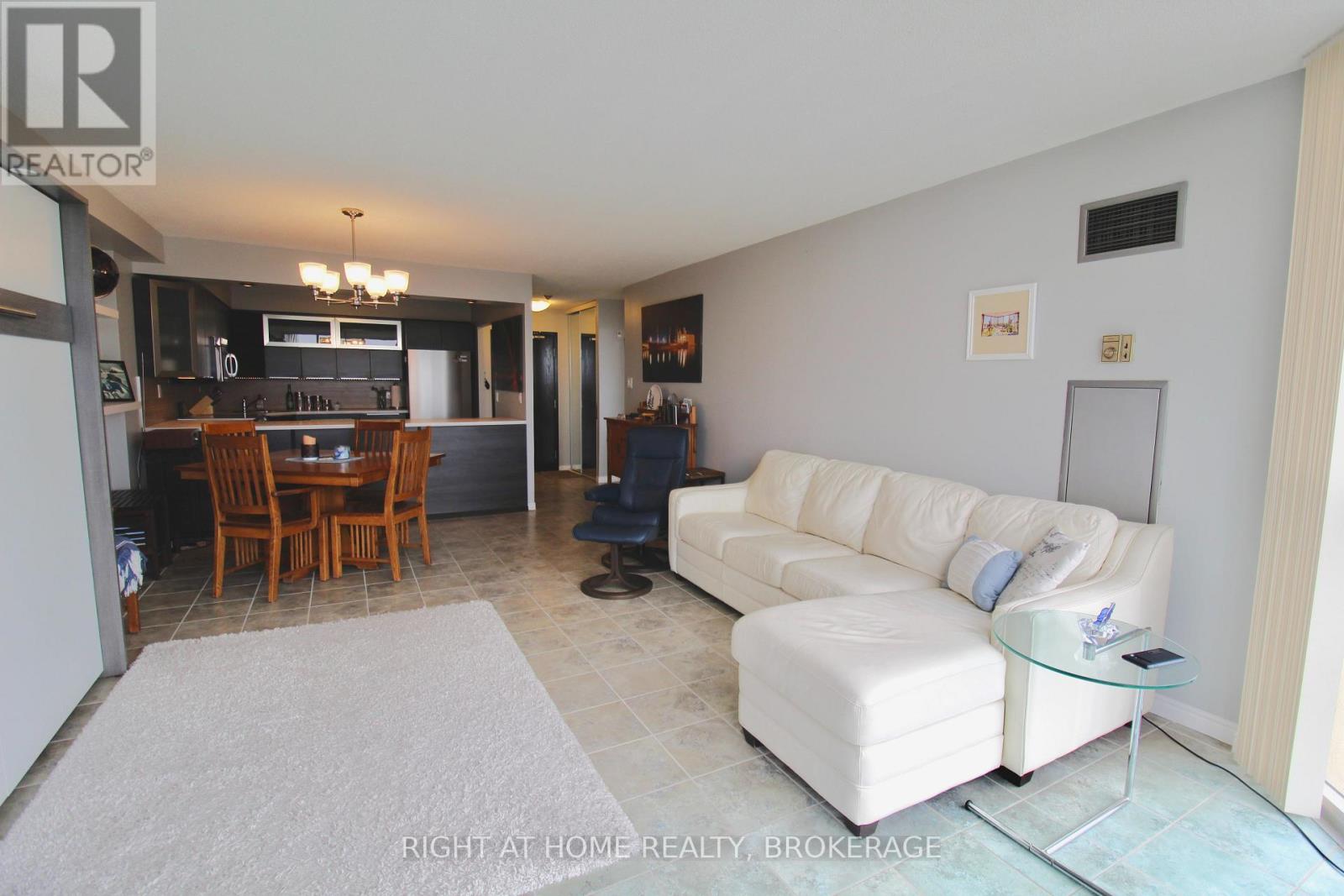 801 - 162 Martindale Road, St. Catharines, Ontario  L2S 3S4 - Photo 2 - X13017152