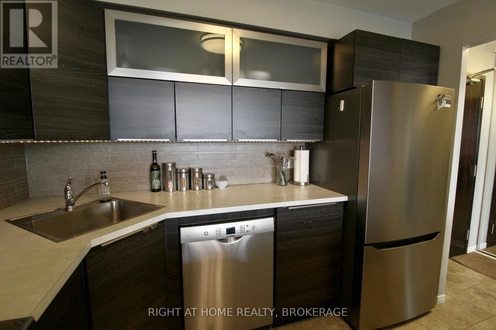 801 - 162 Martindale Road, St. Catharines, Ontario  L2S 3S4 - Photo 6 - X13017152