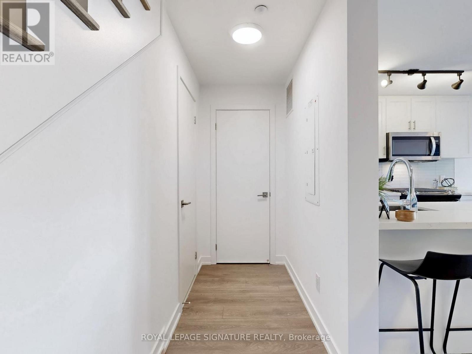 1 - 1455 O'connor Drive, Toronto, Ontario  M4B 2V5 - Photo 10 - E12942006