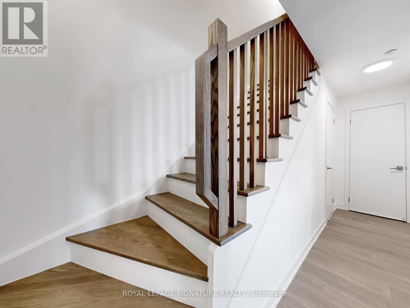 1 - 1455 O'connor Drive, Toronto, Ontario  M4B 2V5 - Photo 12 - E12942006