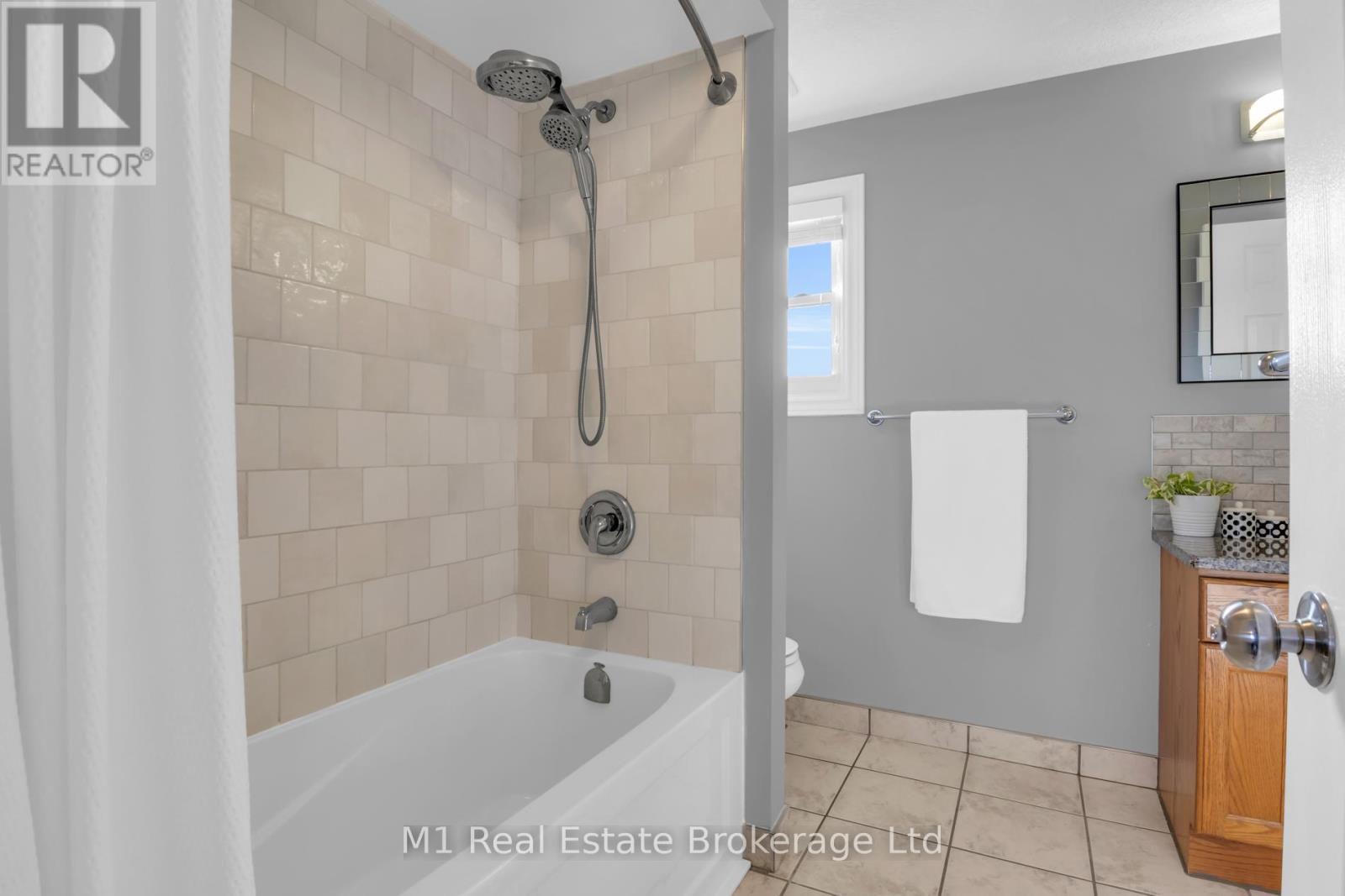 424 Millburn Boulevard, Centre Wellington, Ontario  N1M 3R5 - Photo 25 - X13017156