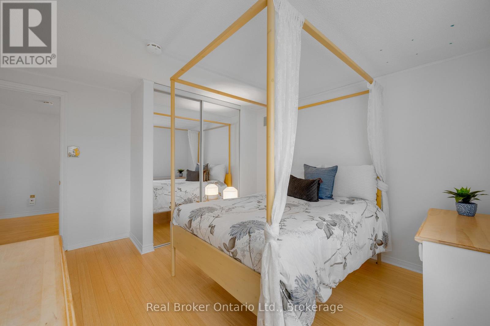 6366 Miller's Grove, Mississauga, Ontario  L5N 3M7 - Photo 37 - W12955318