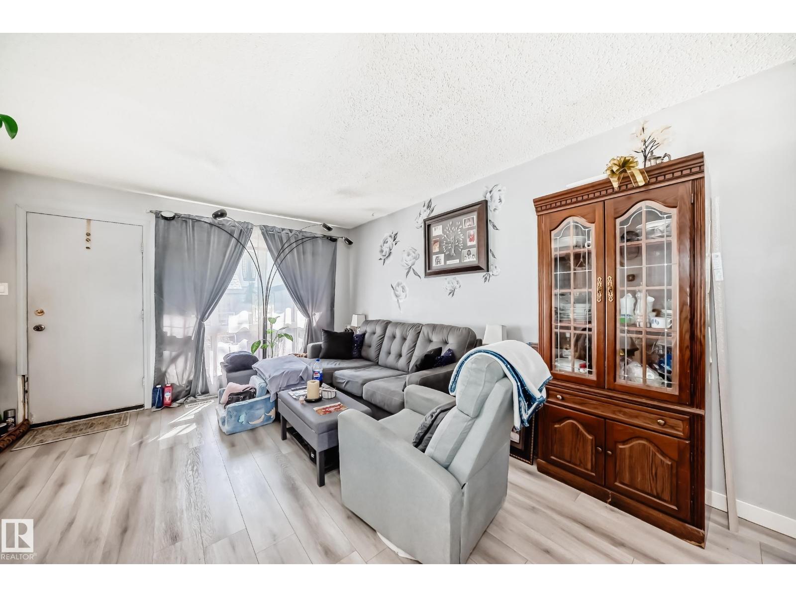 582 Abbottsfield Rd Nw, Edmonton, Alberta  T5W 4R3 - Photo 3 - E4483113