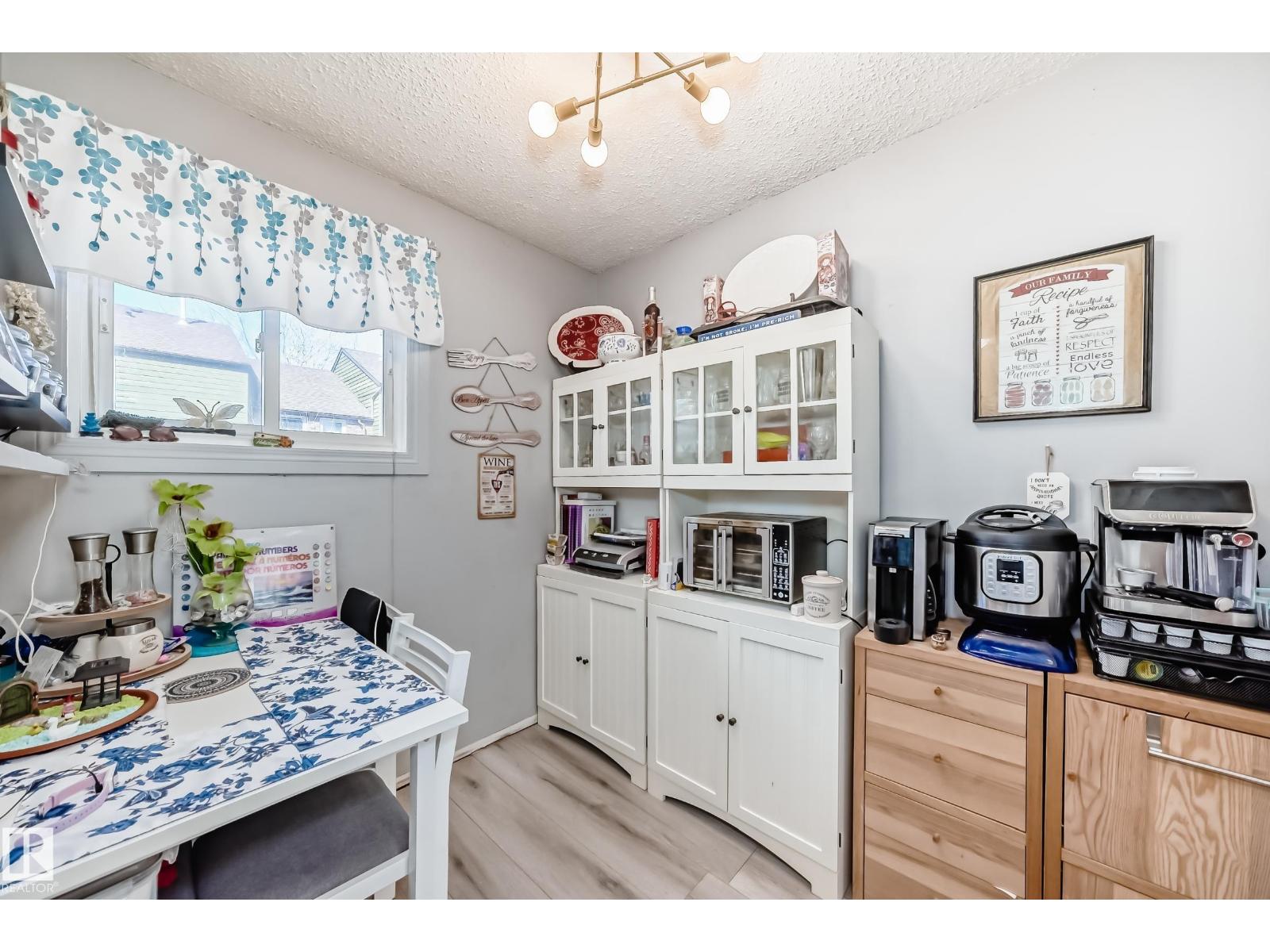 582 Abbottsfield Rd Nw, Edmonton, Alberta  T5W 4R3 - Photo 8 - E4483113