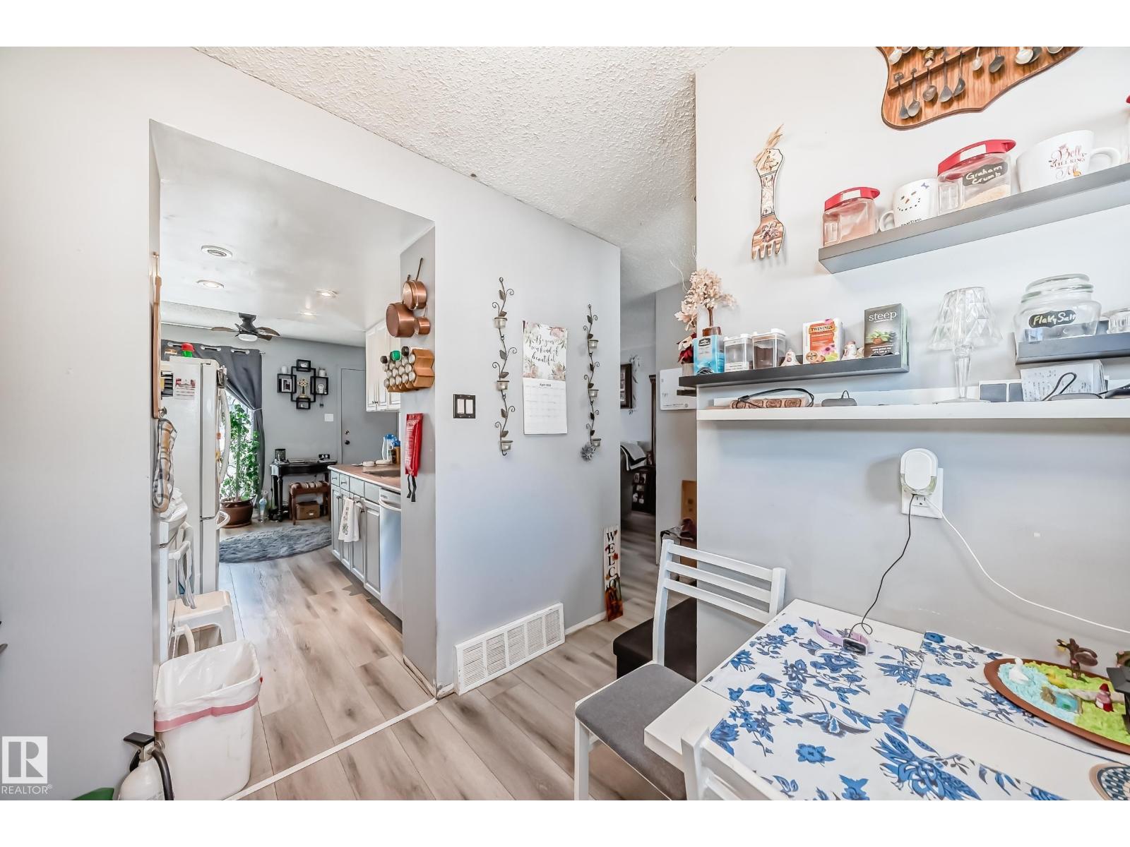 582 Abbottsfield Rd Nw, Edmonton, Alberta  T5W 4R3 - Photo 9 - E4483113