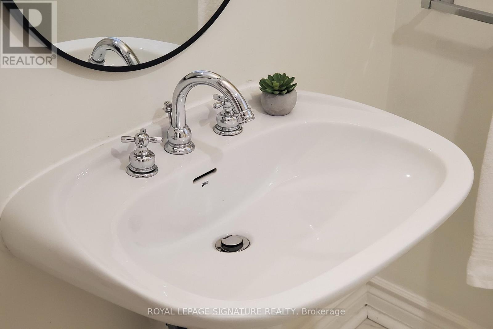 337 Glen Road, Toronto, Ontario  M4W 2X4 - Photo 21 - C13017160