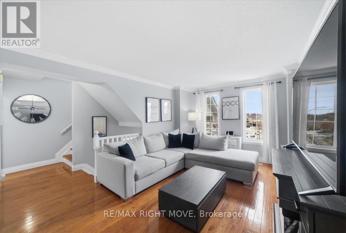 91 Benjamin Crescent, Orangeville, Ontario  L9W 5J3 - Photo 3 - W12902292