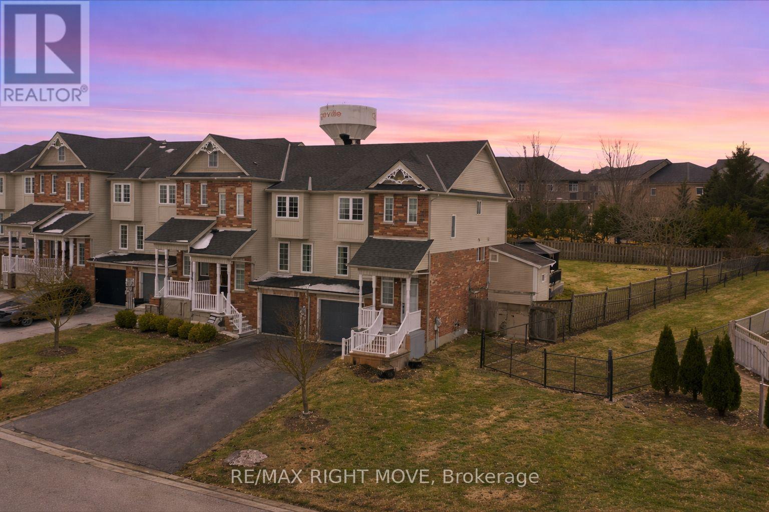91 Benjamin Crescent, Orangeville, Ontario  L9W 5J3 - Photo 2 - W12902292