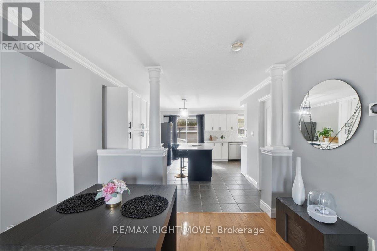 91 Benjamin Crescent, Orangeville, Ontario  L9W 5J3 - Photo 4 - W12902292