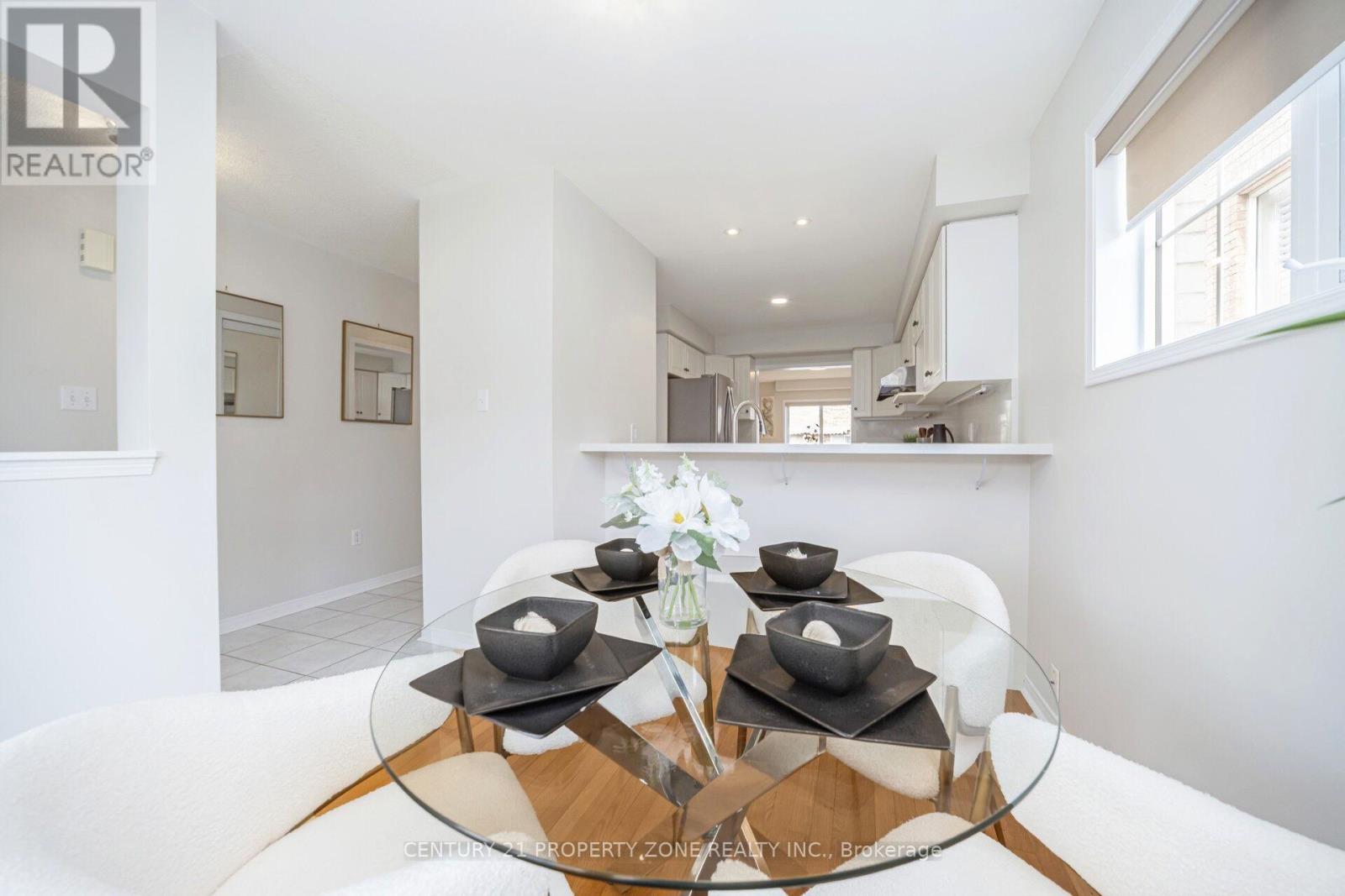 3809 Talias Crescent, Mississauga, Ontario  L5M 6L5 - Photo 6 - W13016948