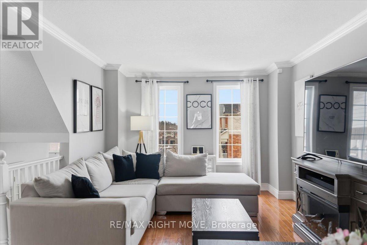 91 Benjamin Crescent, Orangeville, Ontario  L9W 5J3 - Photo 5 - W12902292