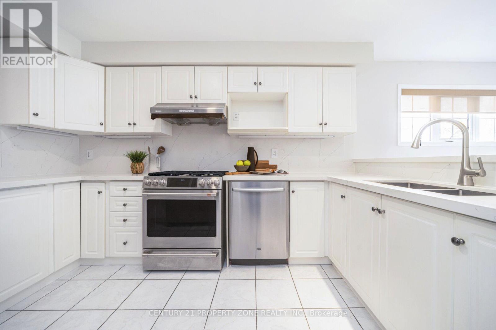 3809 Talias Crescent, Mississauga, Ontario  L5M 6L5 - Photo 9 - W13016948