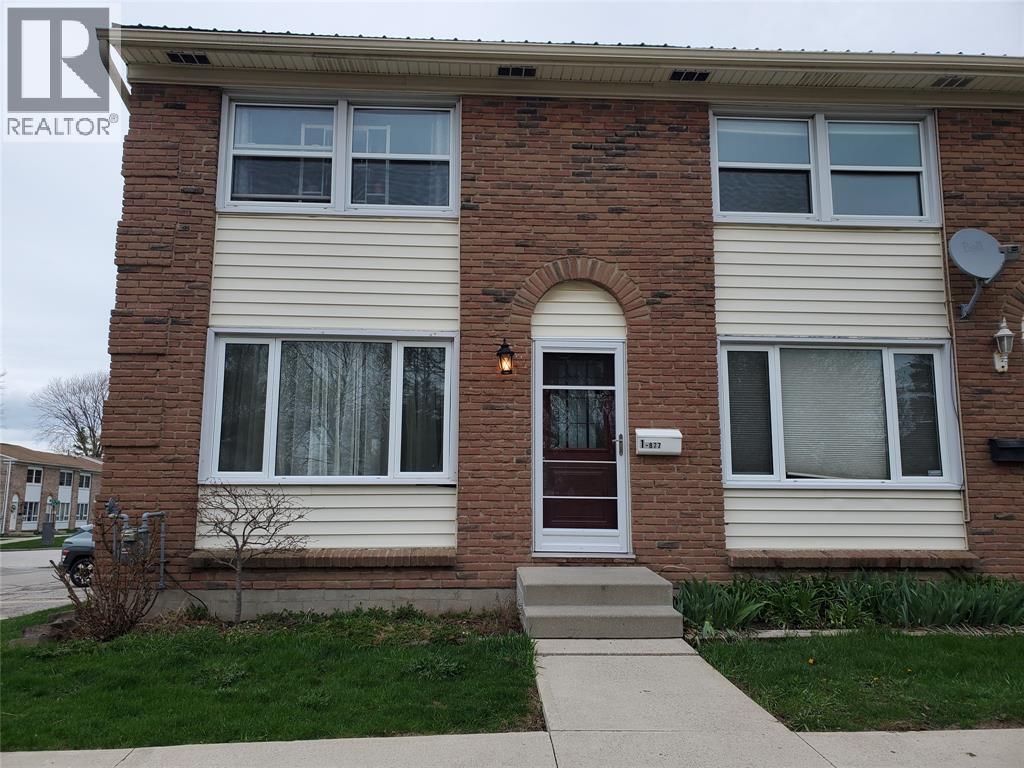877 CARLETON PLACE, Sarnia, Ontario