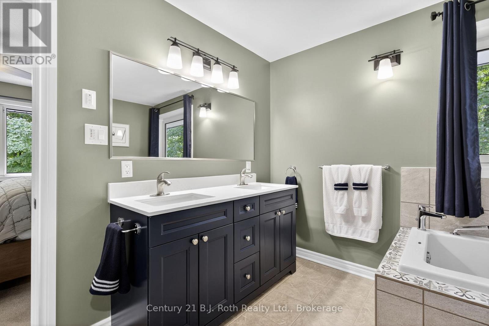 83 Wozniak Road, Penetanguishene, Ontario  L9M 1W6 - Photo 21 - S12665460