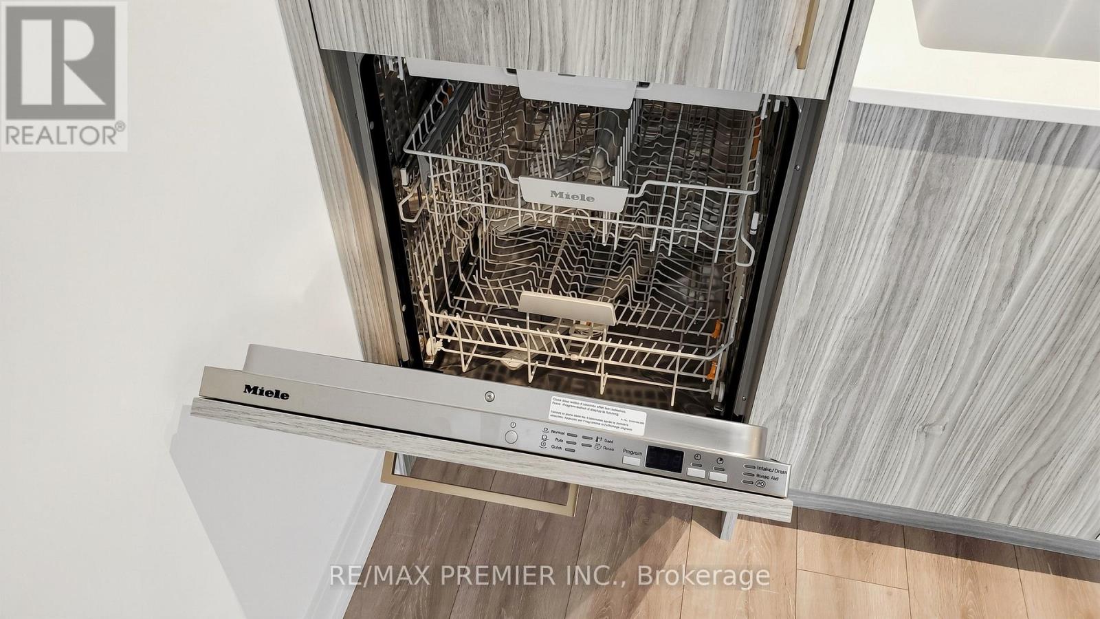 1407 - 634 Church Street, Toronto, Ontario  M4Y 0G9 - Photo 12 - C12973932