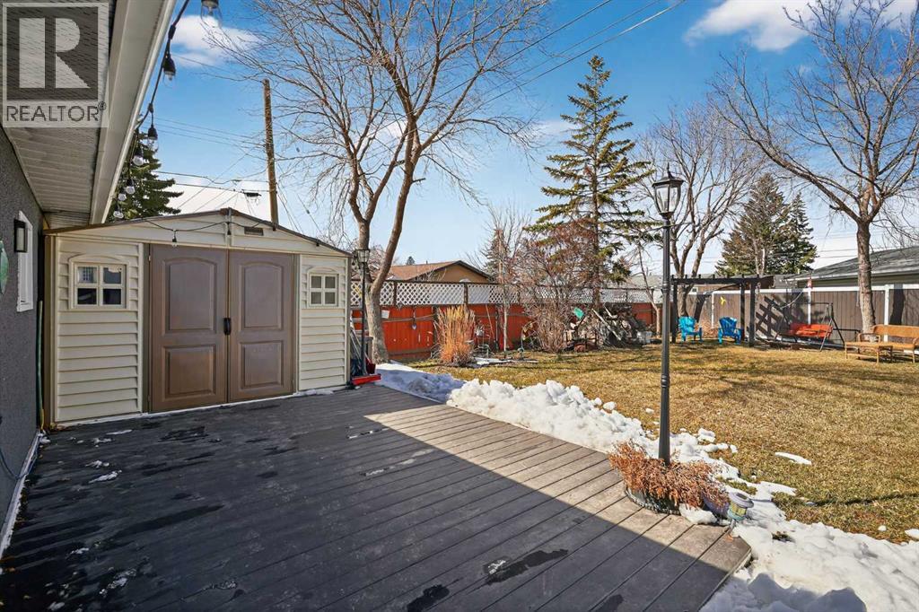 255 Penmeadows Close Se, Calgary, Alberta  T2A 3S1 - Photo 37 - A2300364