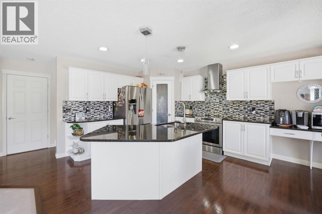 87 Kincora Drive NW, Calgary, Alberta  T3R 1L4 - Photo 13 - A2301045