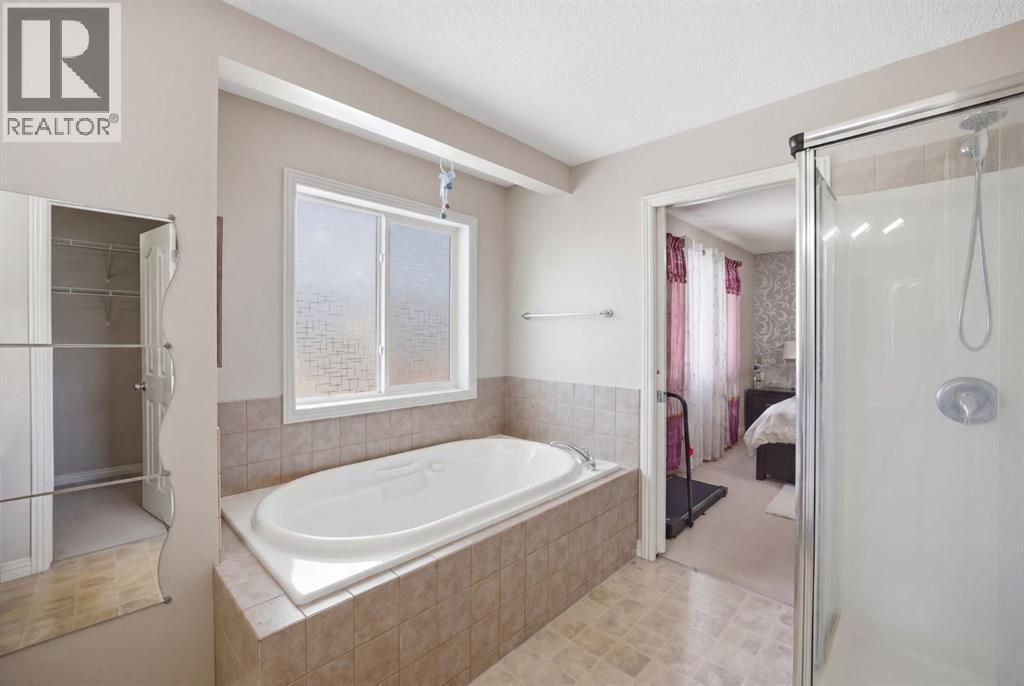 87 Kincora Drive NW, Calgary, Alberta  T3R 1L4 - Photo 32 - A2301045