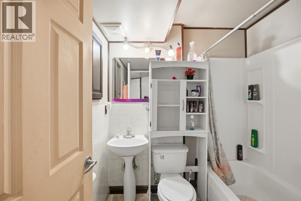 87 Kincora Drive NW, Calgary, Alberta  T3R 1L4 - Photo 38 - A2301045