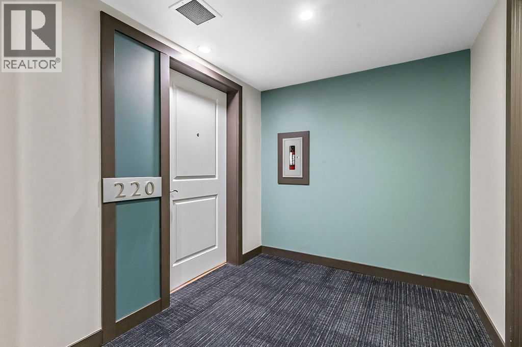 220, 205 Sunset Drive, Cochrane, Alberta  T4C 0H6 - Photo 4 - A2302560