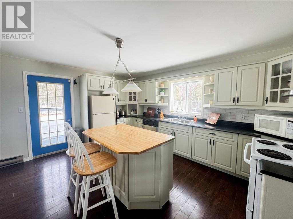 6332 Hwy 542, Mindemoya, Ontario  P0P 1S0 - Photo 10 - 2127200