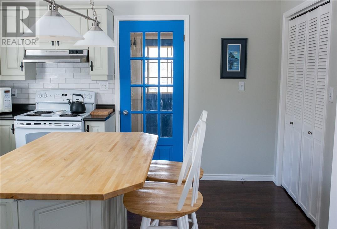 6332 Hwy 542, Mindemoya, Ontario  P0P 1S0 - Photo 11 - 2127200