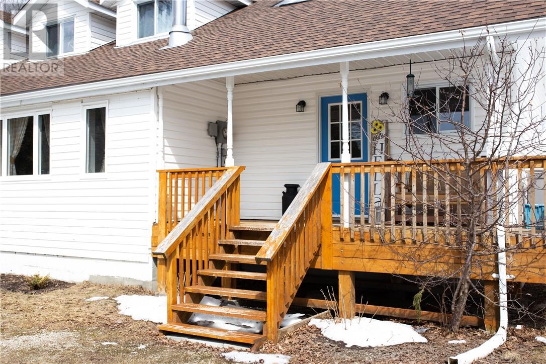 6332 Hwy 542, Mindemoya, Ontario  P0P 1S0 - Photo 2 - 2127200