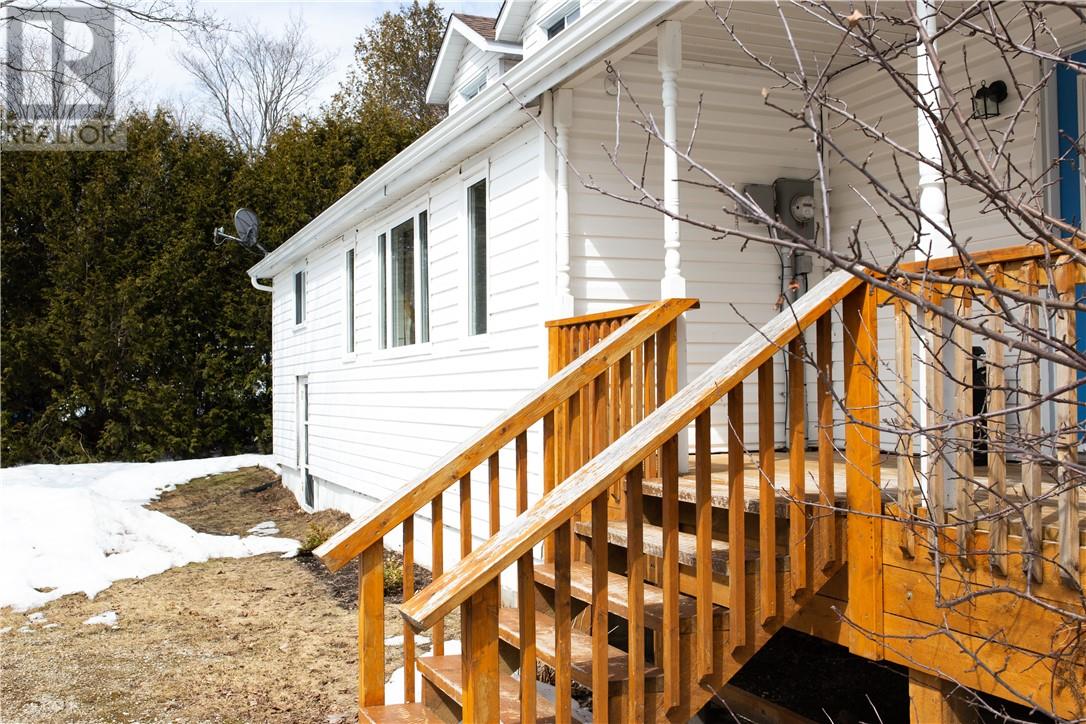 6332 Hwy 542, Mindemoya, Ontario  P0P 1S0 - Photo 4 - 2127200